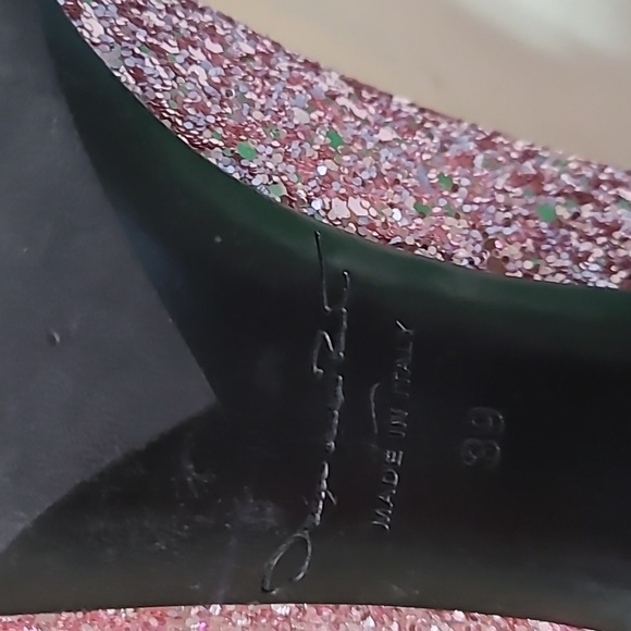 Beautiful sequin pink oscar de la renta heels - Picture 6 of 6